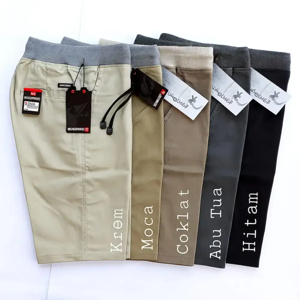 Celana pendek warna polos