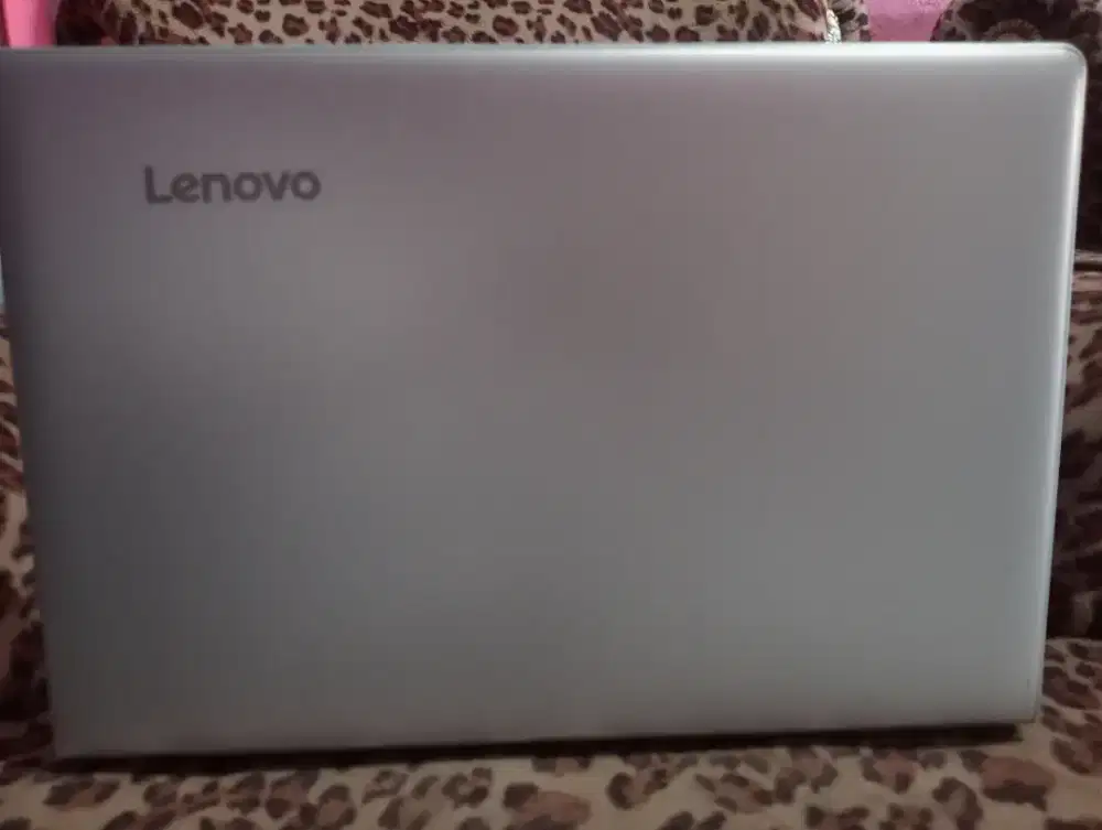 Laptop Lenovo ideapad 80TV core i5
