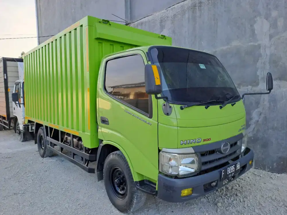 Hino dutro box 2017 engkel long sasis