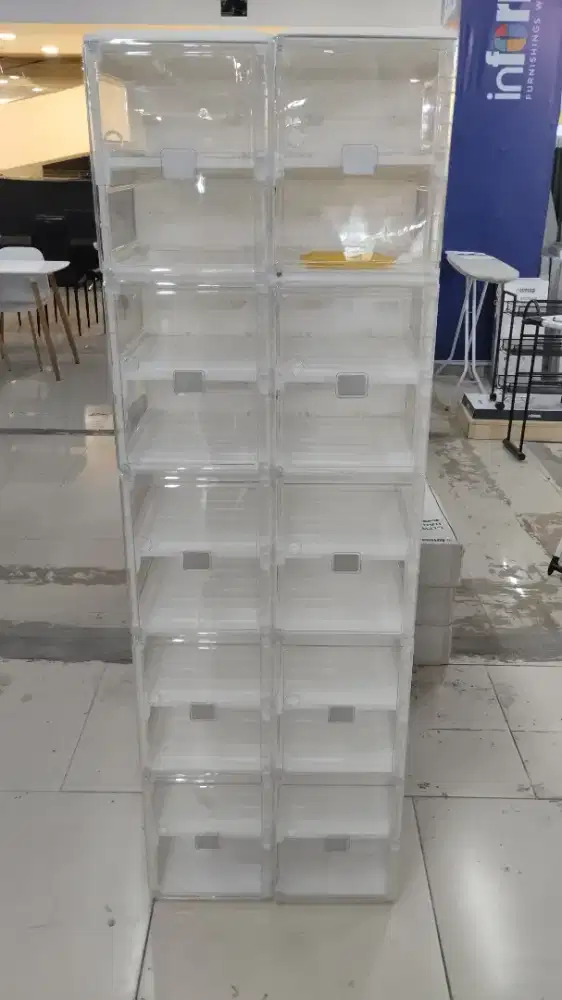 JAGA KOLEKSI SEPATU ANDA TETAP RAPI DAN BERSIH