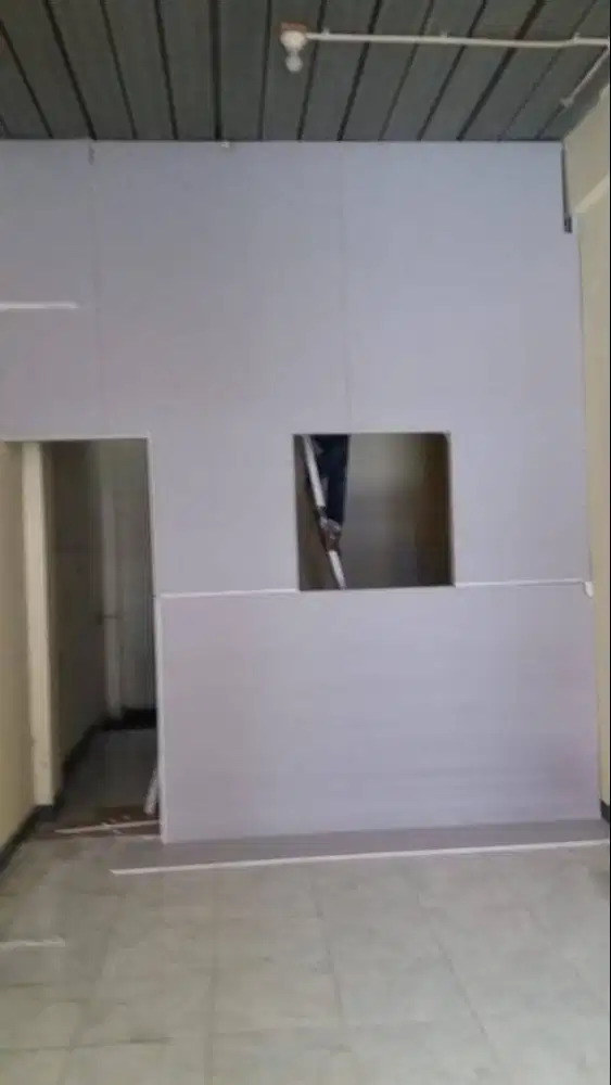 Jasa Pasang Plafon - Partisi Gypsum + Pintu Alumunium Aluminium + Cat
