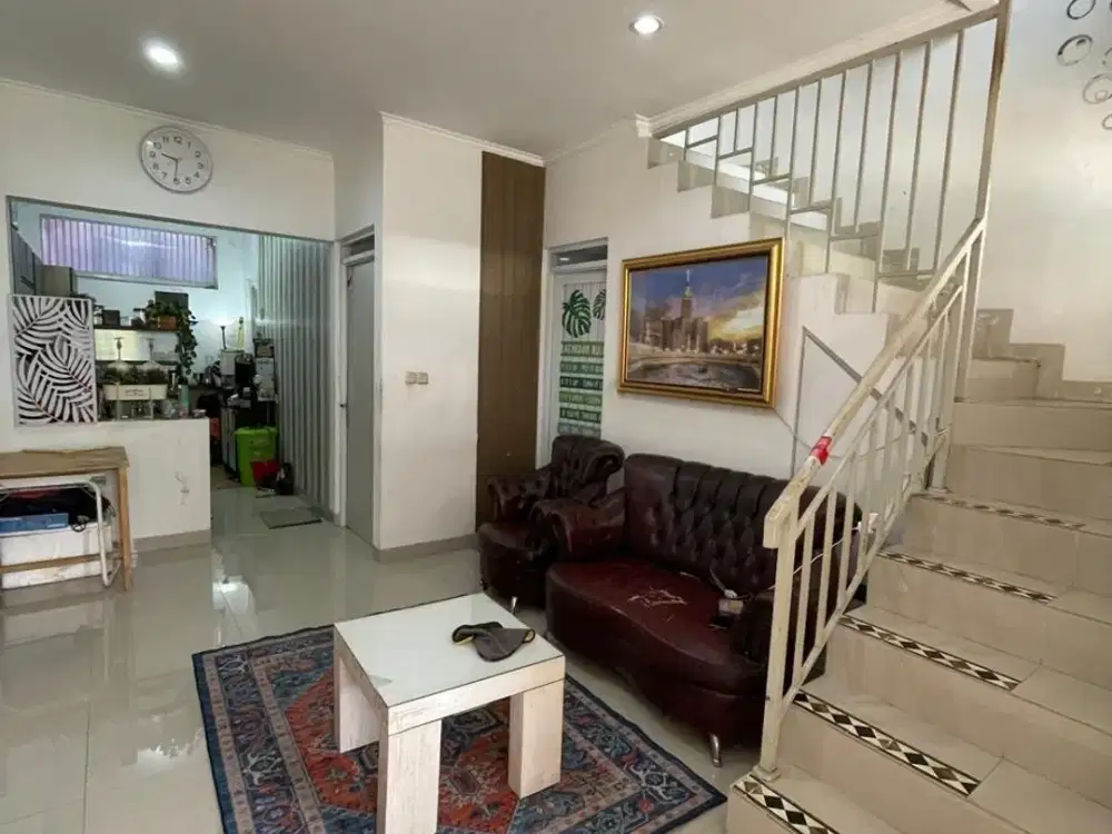 Turun Harga ! Rumah Minimalis Modern 2 Lantai Siap Huni Di Arcamanik Cisaranten