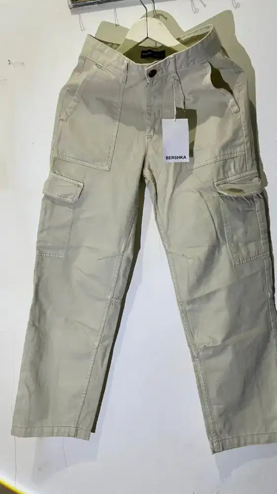 Cargo pants bershka