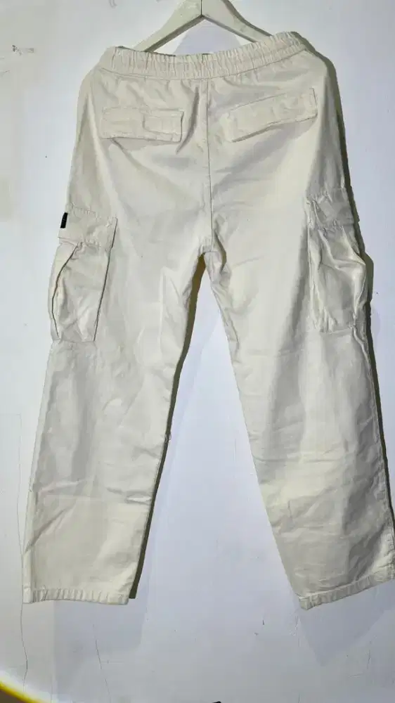 Pull and bear cargo pants