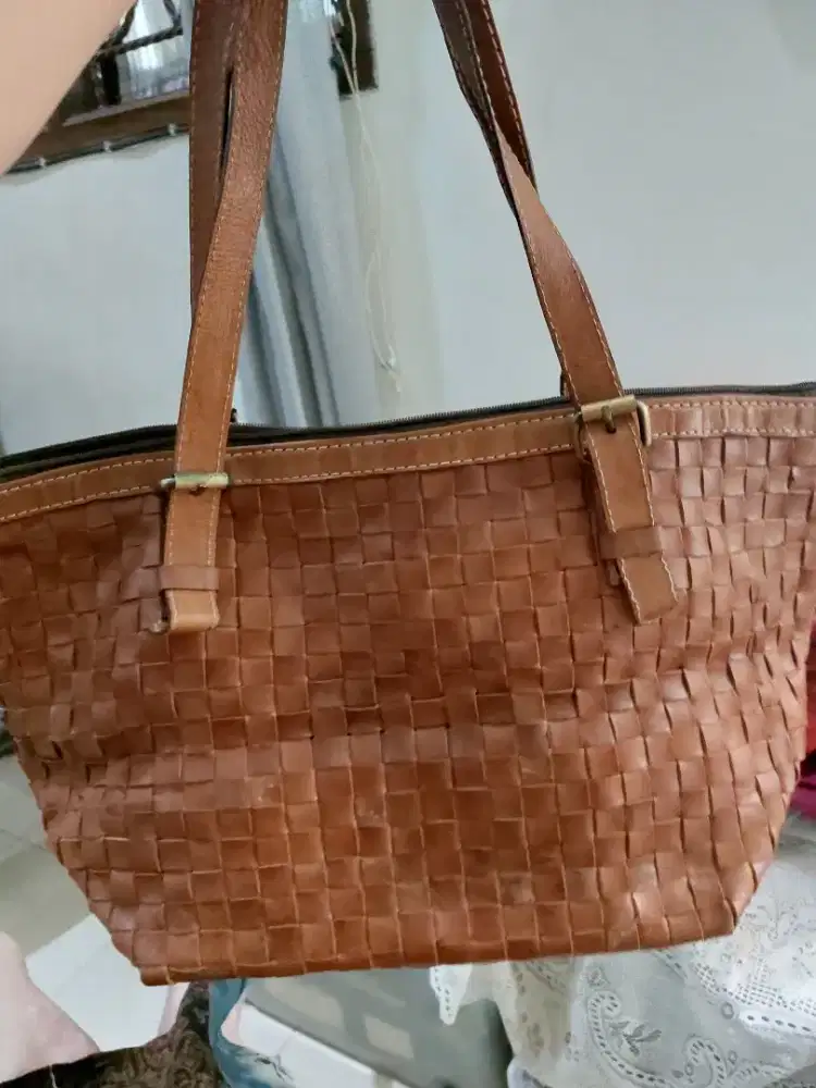 Tas kulit sapi asli anyaman yogya