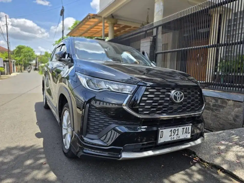 Innova Zenix V Hybrid Modelista 2023