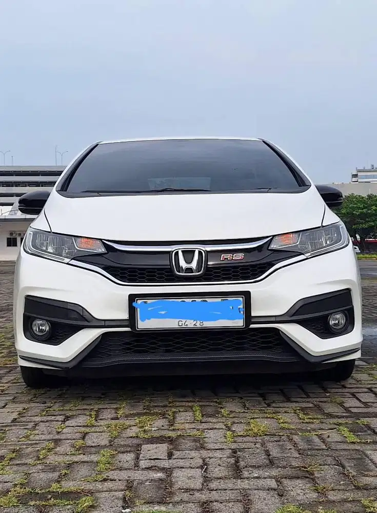 JAZZ RS MATIK PUTIH 2018 KM 90 RBAN ISTIMEWA LOKASI SOLO SURAKARTA