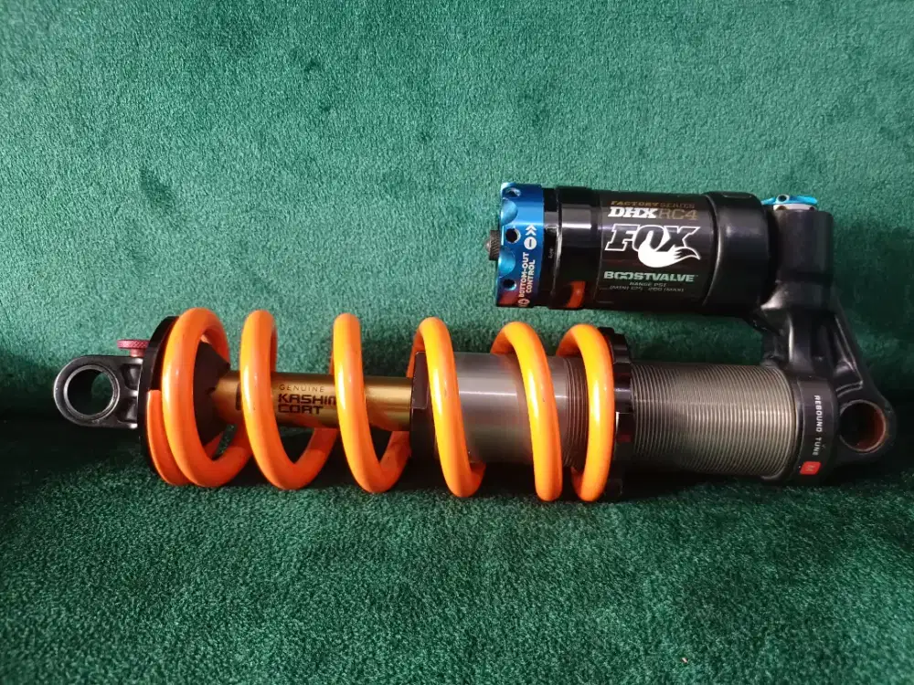 Rearshock Fox DHX RC4 Kashima Coat eToe 215mm