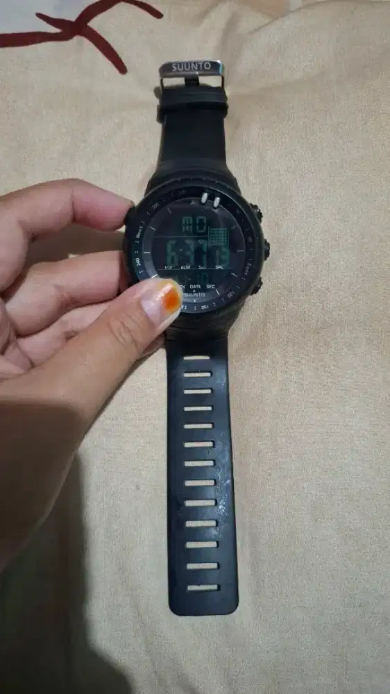 JAM TANGAN MERK SUUNTO