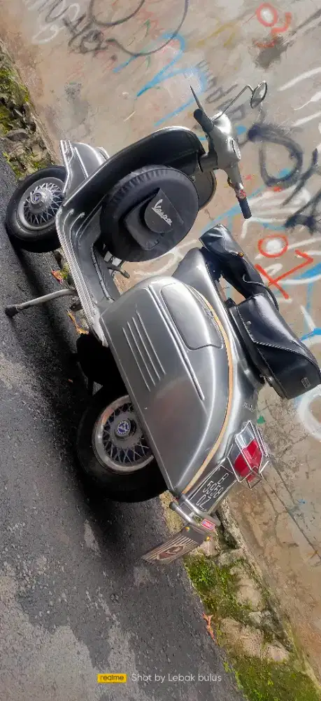 Vespa Sprint 68 plat B