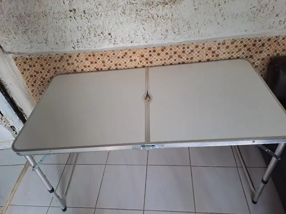 DI JUAL MEJA LIPAT JUALAN, BEKAS NOMINUS