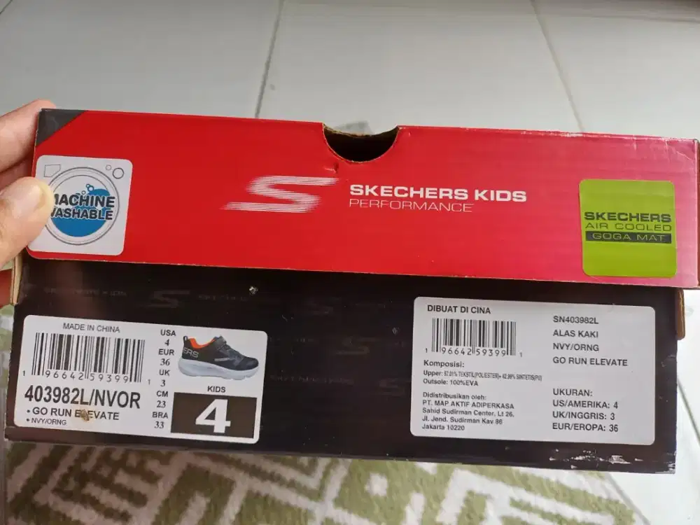 Sepatu Skechers