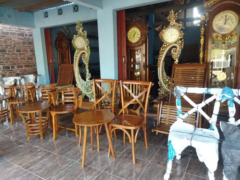 Kursi teras ber fareasi jati