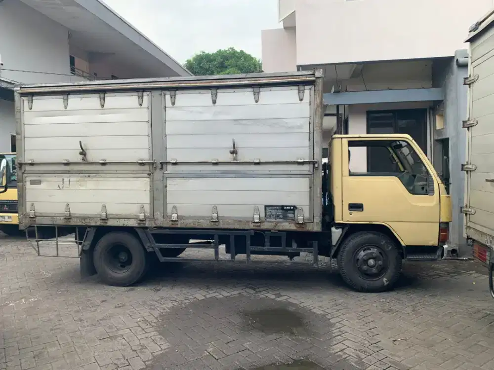 Dijual Truk Mitsubishi PS 100 tahun 2003