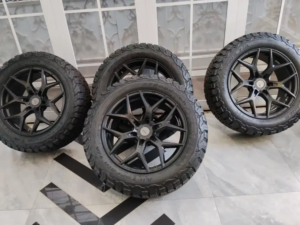 Vorsteiner Venomrex VR-601 + Ban Merk BF Goodrich
 LT 285/55 R 20