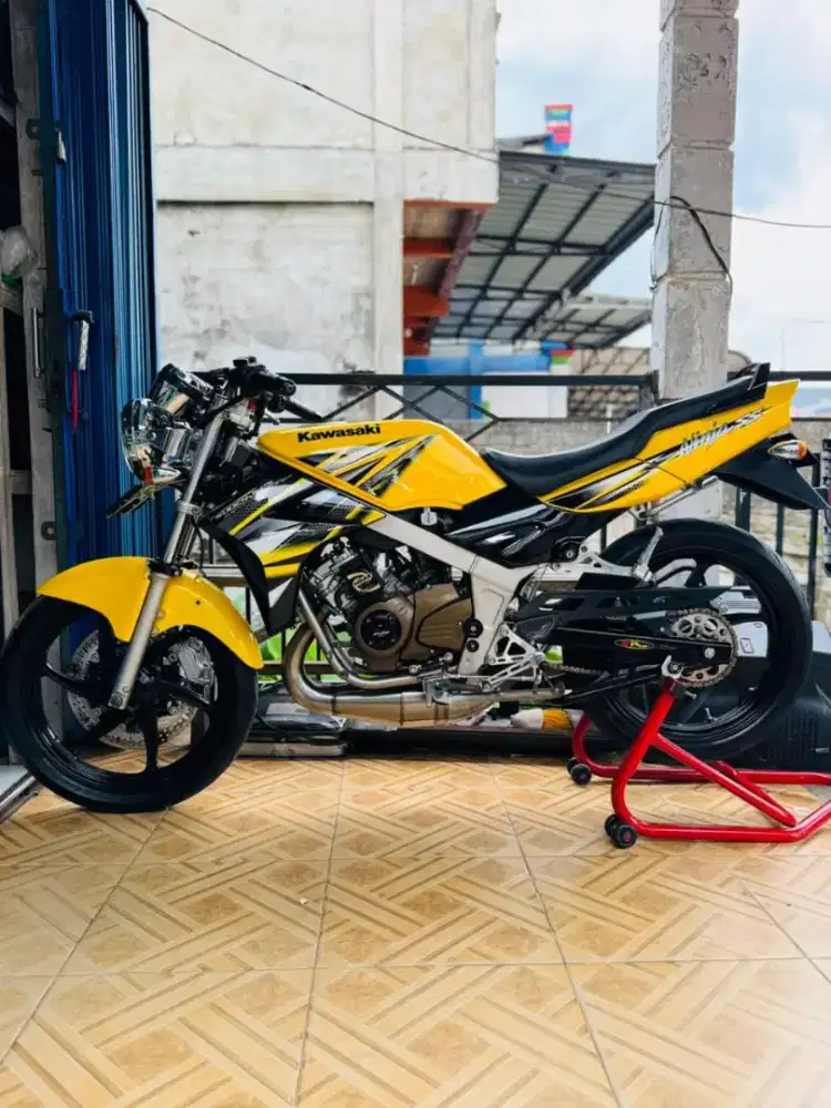 Kawasaki ninja ss tahun 2013