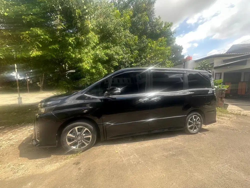 Di Jual Voxy tahun 2020 Tangan Pertama