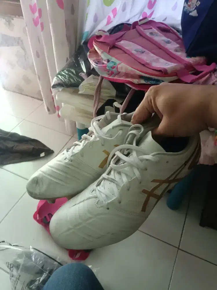 Sepatu bola ASICS DS LiGHT putih 100% Original