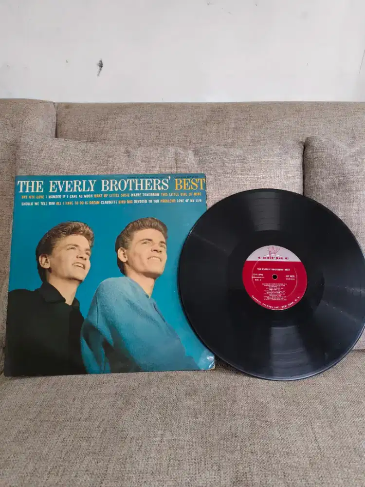 Black Vinyl of the Everly Brothers best collection by Cadence records
