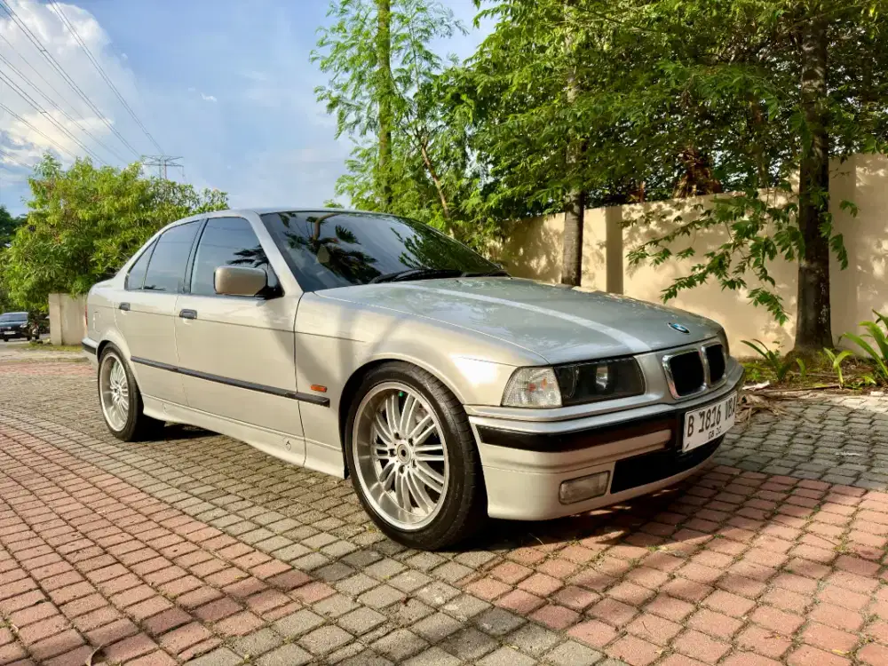 BMW e36 318i 1997 Manual lokasi pondok gede dijual asap