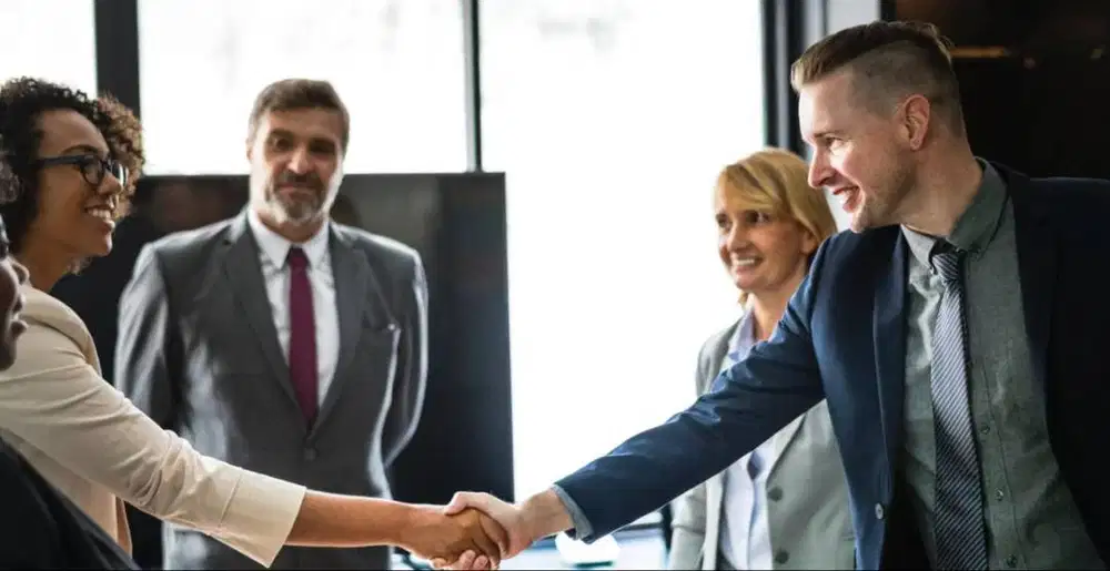 DI CARI SALES LAPANGAN