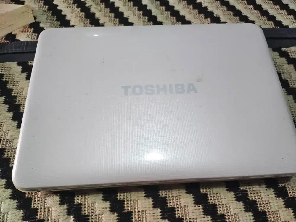 Dijual Laptop TOSHIBA