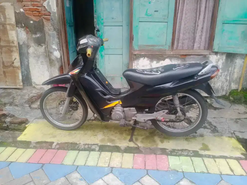 Suzuki Shogun R 2002