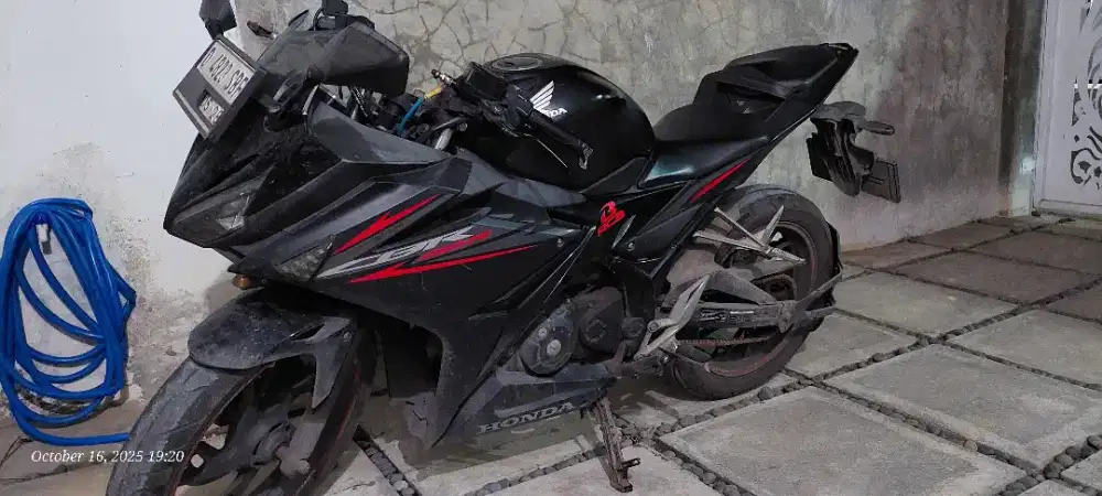 Honda CBR 150 R 2018