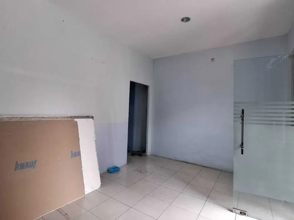 Sewa Ruko baguss kondisi terawat siap pakai , cocok utk kantor ,bimble