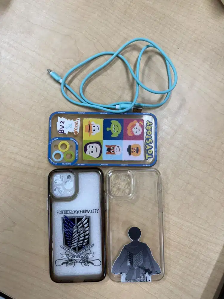 3 case iphone 11 pro dan 1 kabel usb to lightning