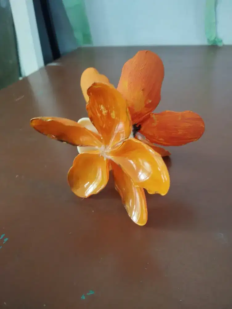 JEDAI BUNGA DARI SENDOK PLASTIK BEKAS