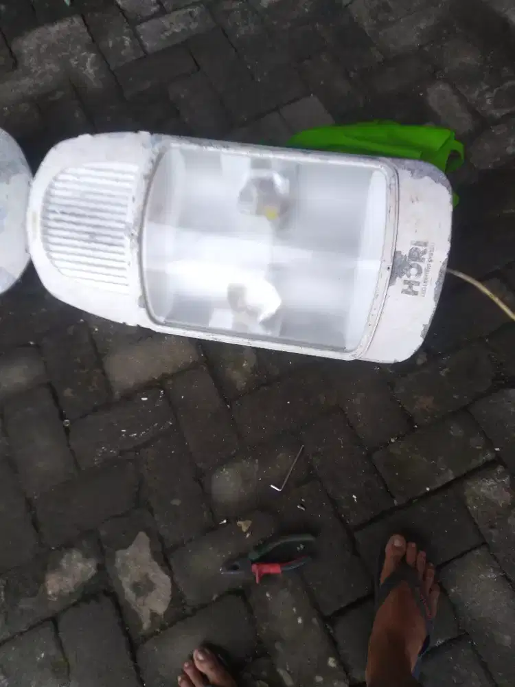 Jual lampu pju bekas merk hori pull besi terang bgt