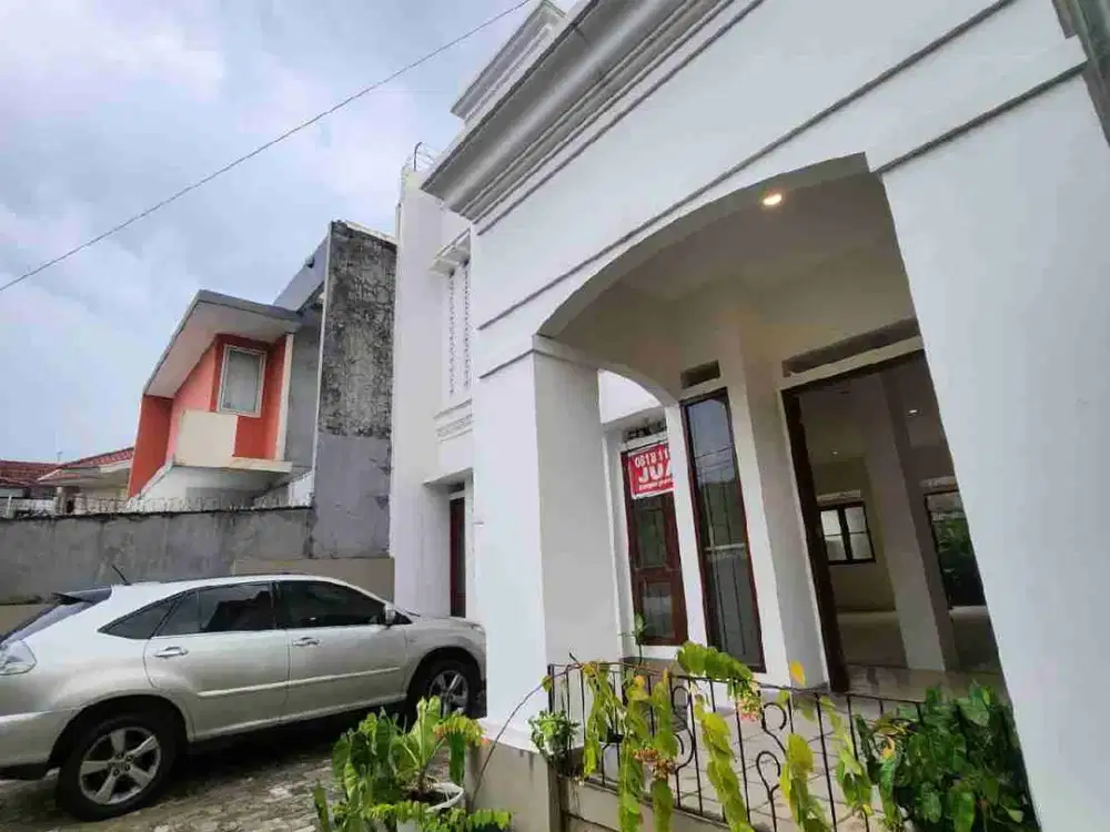 DIJUAL RUMAH 2LANTAI SIAP HUNI KOMPLEK LEBAK LESTARI INDAH ADYIAKSA LEBAK BULUS JAKSEL.