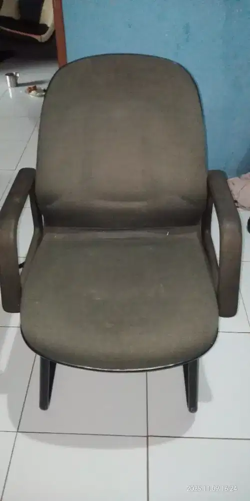 JUAL BANGKU BEKAS KANTOR