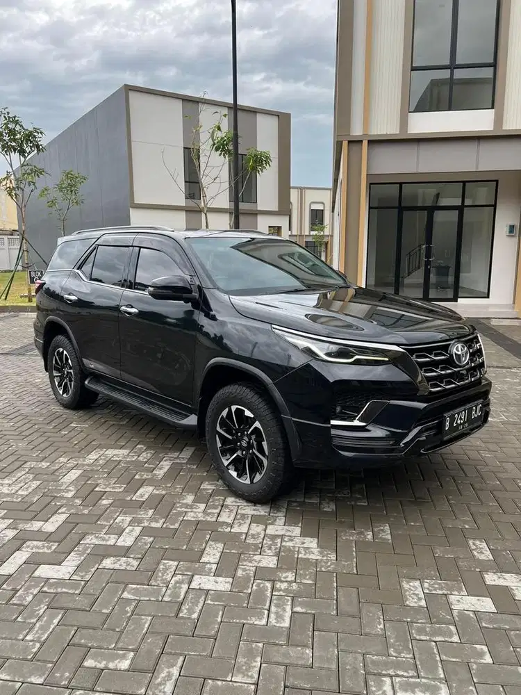 Toyota Fortuner VRZ 2.4 GR AT 2021 Pajak Panjang