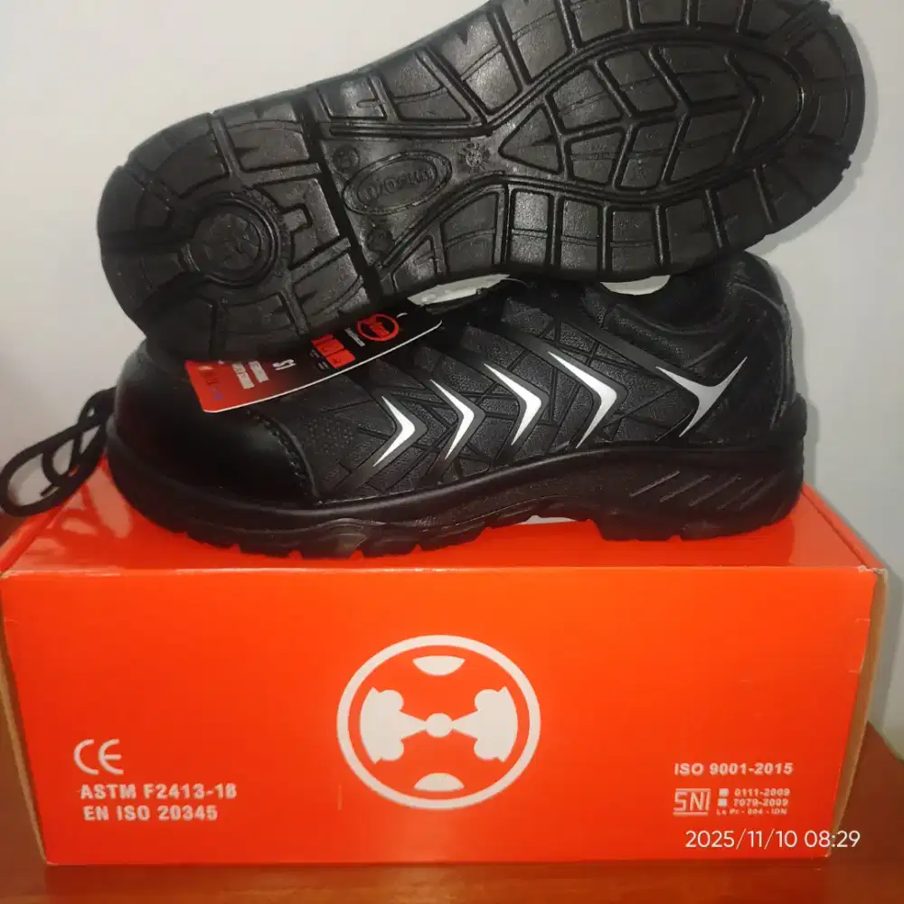 SEPATU SAFETY DR. OSHA UK.40