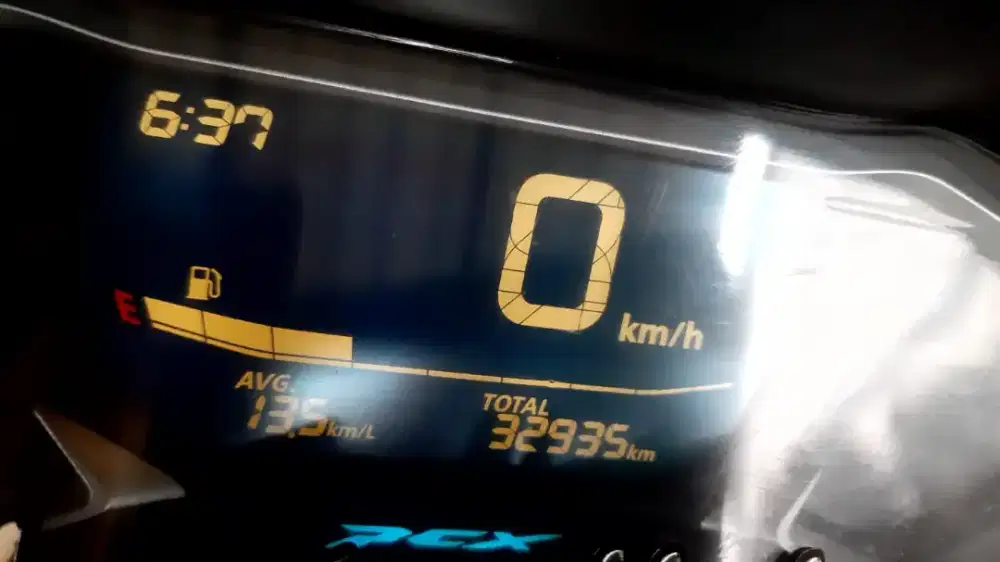 PCX 2022 Warna Putih Standar