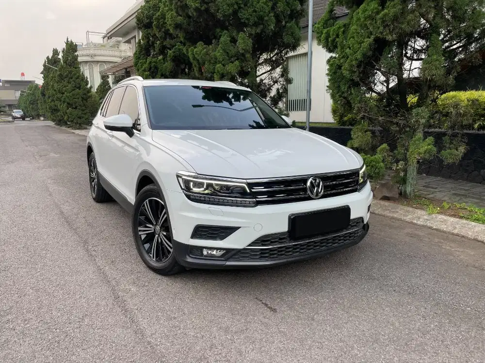Km 50 Rb! Antik! VW Tiguan CBU 1.4 TSI Tahun 2018 Putih!