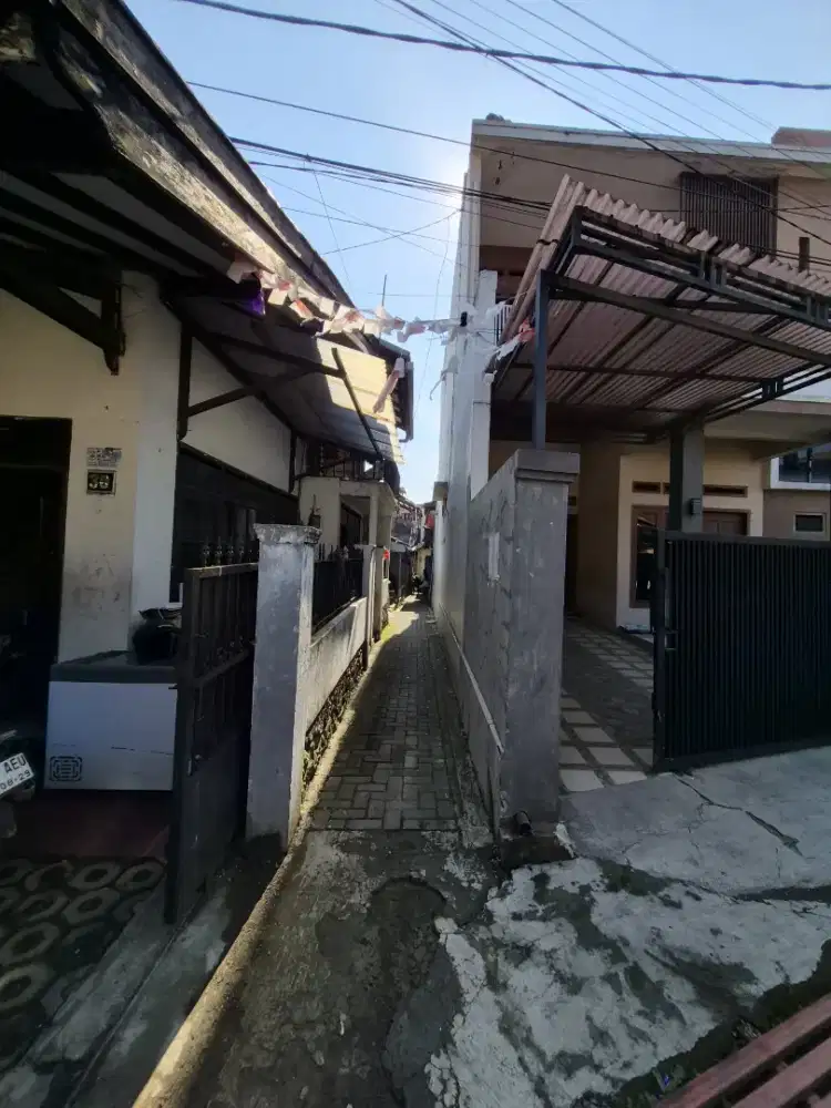 Ada 2 Rumah di sewakan