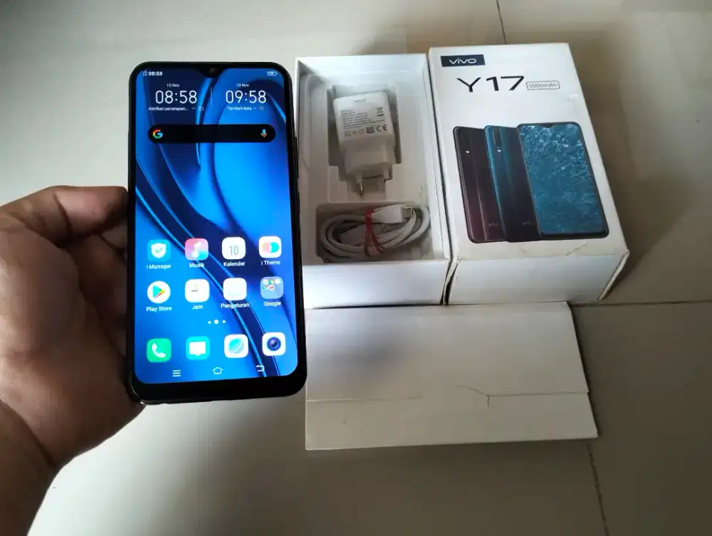 BUTUH UANG VIVO Y17 RAM 8GB / 256GB 4G LTE Duos 6.35in Finger 5000Mah