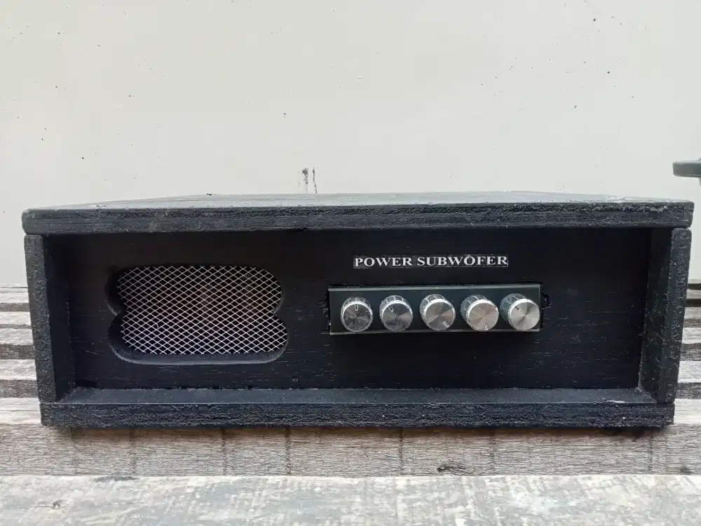 Amplifier type 2.1 Subwofer + Midle