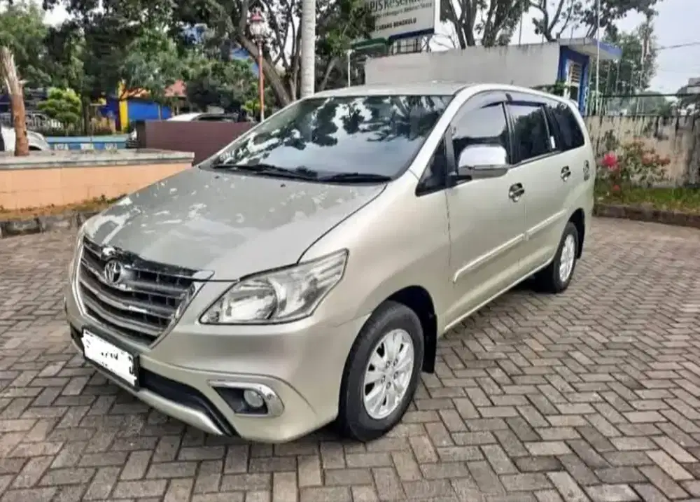 Toyota kijang Innova E 2015