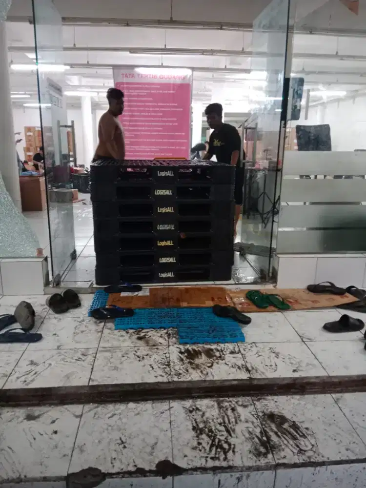 Pallet plastik baru dan bekas dengan harga yang kompetitif