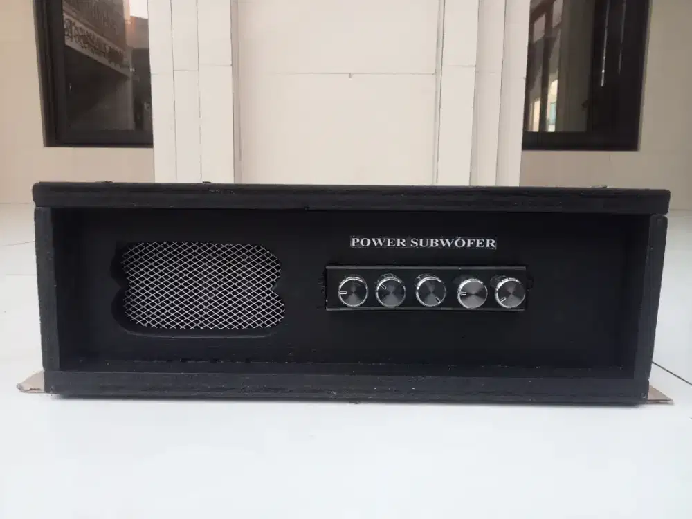 Amplifier type 2.1 with Subwofer + Midle