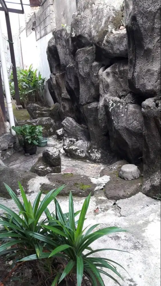 Jual rumah luas tanah hampir 400 m murah ciputat lebak bulus uin