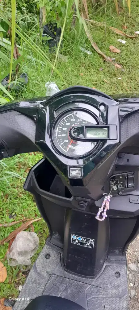 Jual motor pemakaian 3 minggu. Motor baru