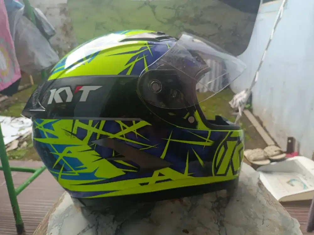 HELM KYT FULL FACE!!! DIJUAL CEPAT