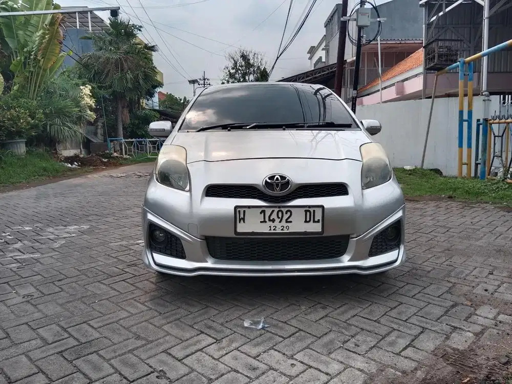 YARIS 1.5 J MATIC 2013 UPGRADE TRD
