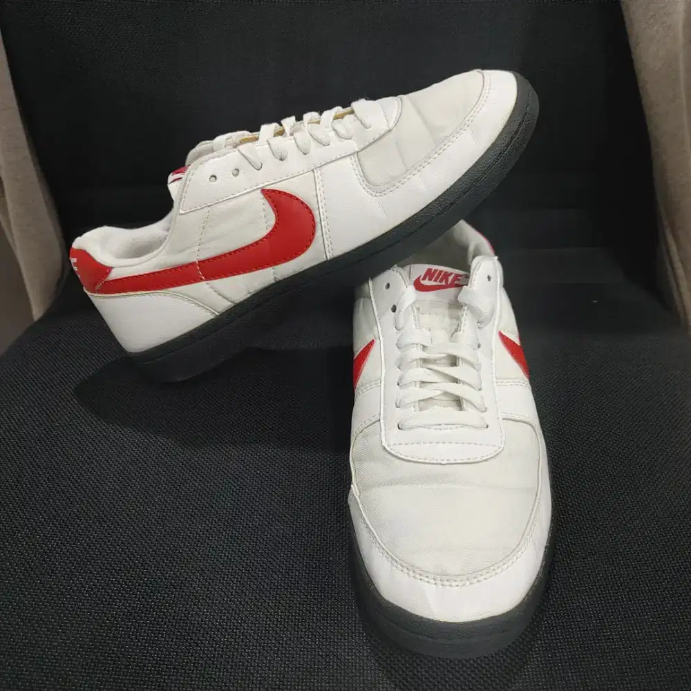 Sepatu Nike field general 82 preloved size 40