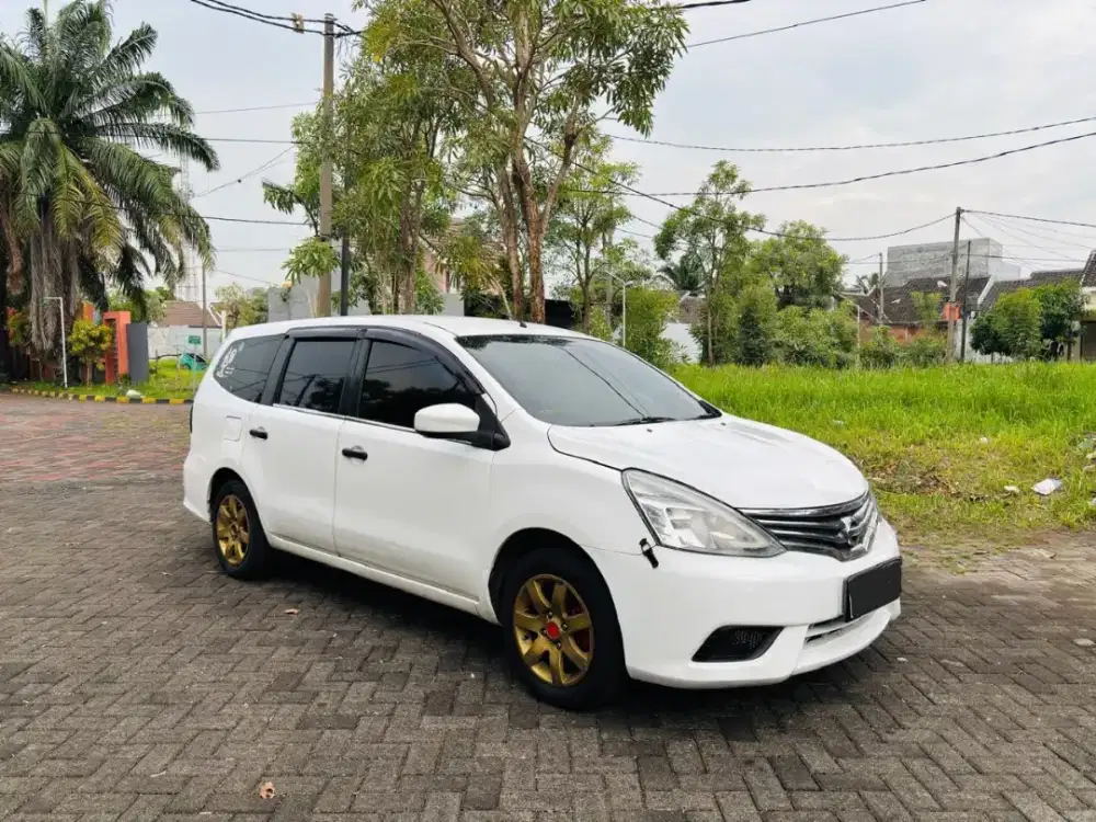 Nissan Grand livina SV Manual 2018